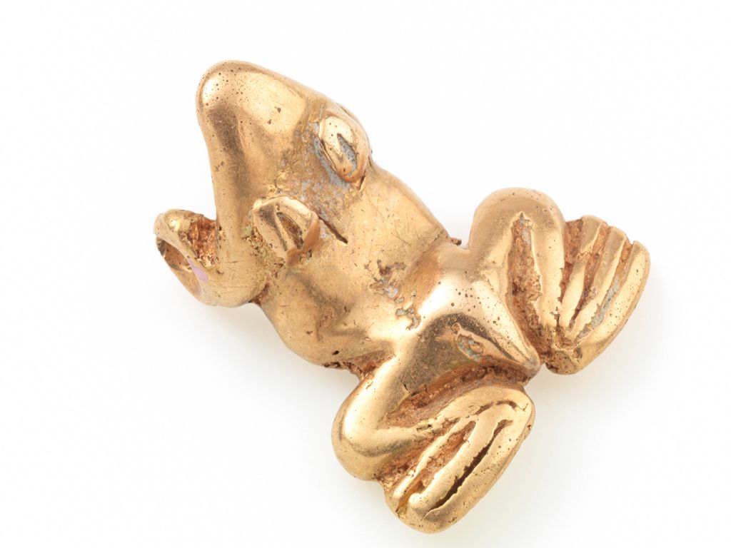 Froschfigur aus Gold, von oben